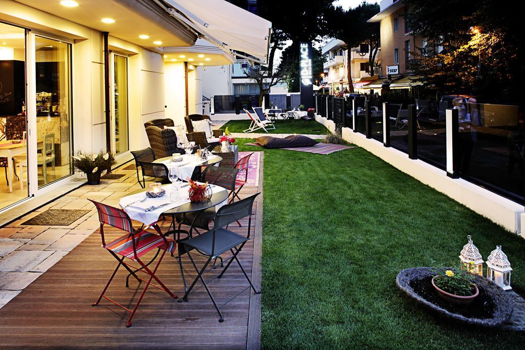 D-Place Hotel & Suite Riccione Kültér fotó